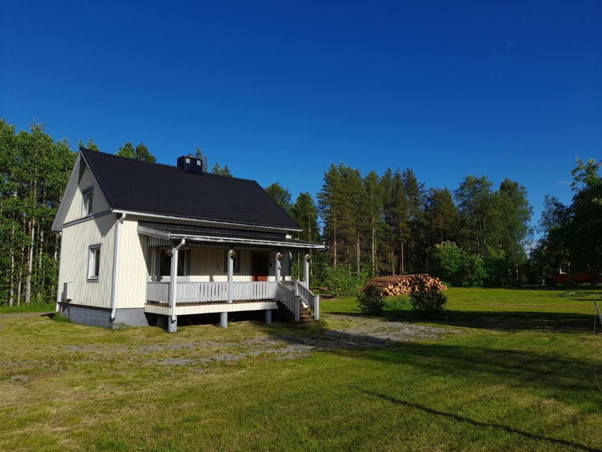 House Next Door The Arctic Circle Villa Overkalix Exterior photo